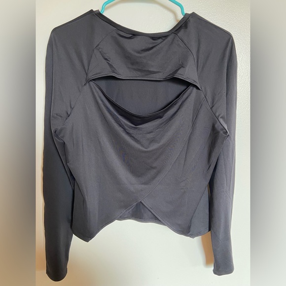 Gymshark Women’s Open-Back Long Sleeve Fitness Shirt - Picture 3 of 3